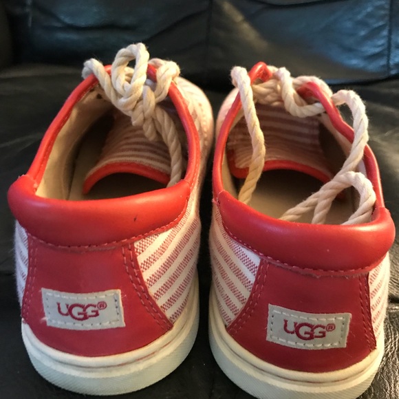 Uggs - Picture 2 of 5